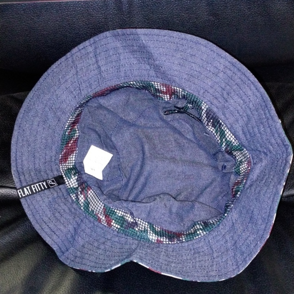 Flat Fitty Reversible Bucket hat - Picture 3 of 5